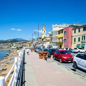 Appartamento La Casa Di Tina A 20 Metri Dal Mare
